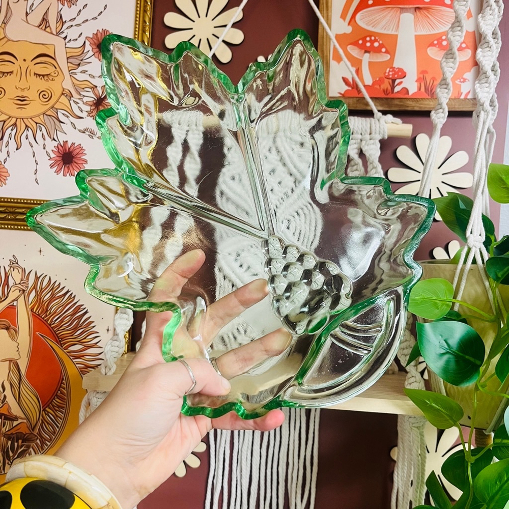 Tiara Indiana Glass Green Divided Dish Grape Leaf Pattern Large‎ Serving Dining